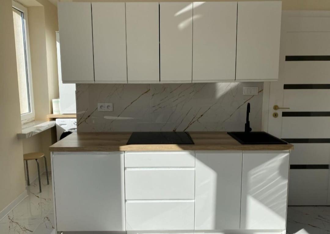 Nowe Luksusowe Apartamenty Manufaktura-Prywatny Na Wylacznosc-Wanna-Zamykany Ogrodzony Parking, Blok,Niskie Pietro-Cisza I Spokoj Lodz  Luaran gambar