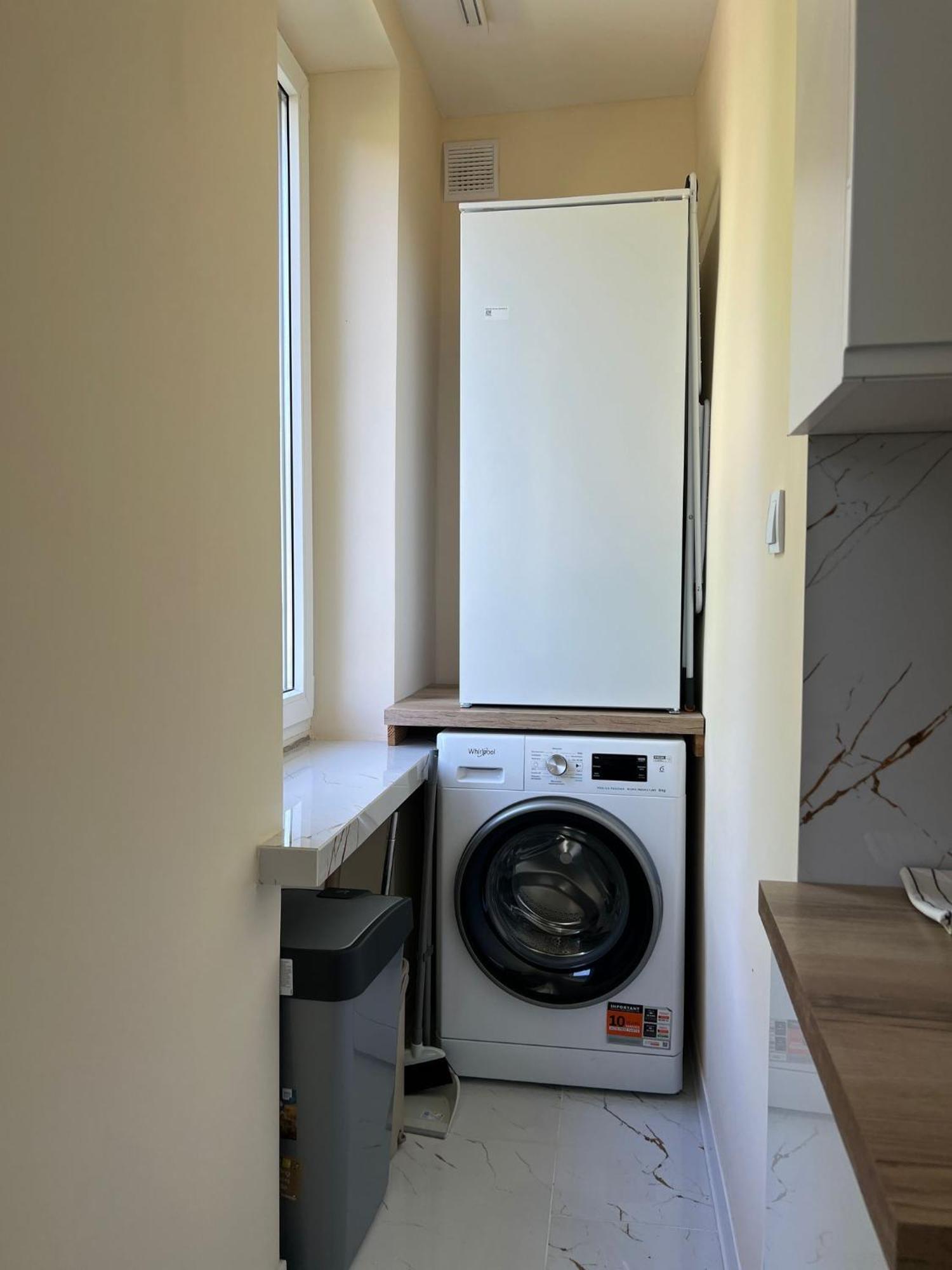 Nowe Luksusowe Apartamenty Manufaktura-Prywatny Na Wylacznosc-Wanna-Zamykany Ogrodzony Parking, Blok,Niskie Pietro-Cisza I Spokoj Lodz  Luaran gambar